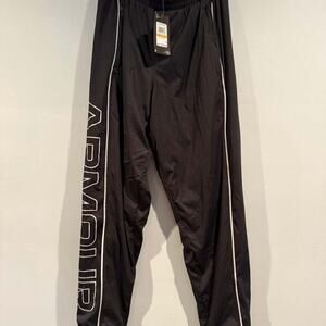 Under Armour Travel Jogger Loose Fit Pants Men's Size Small BNWT